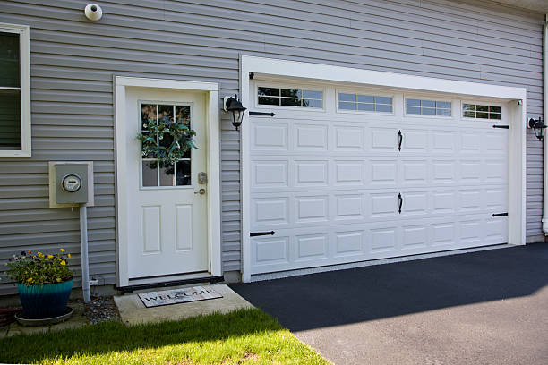 24/7 Emergency Garage Door Panel Replacement experts in Reamstown, PA